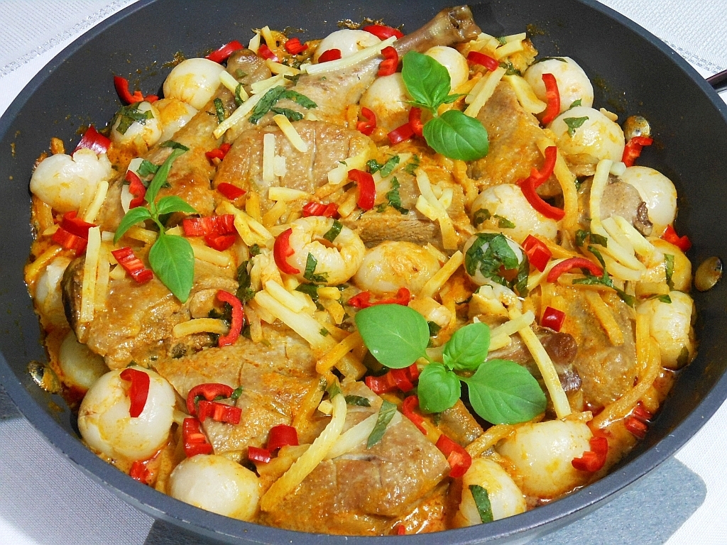 Kaczka po tajsku z czerwonym curry
