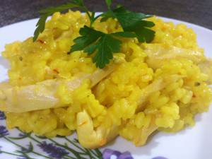 Risotto po mediolańsku ze smażonym kurczakiem