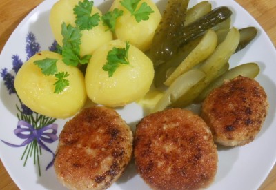 Kotlety mielone z szynki i wędzonego boczku