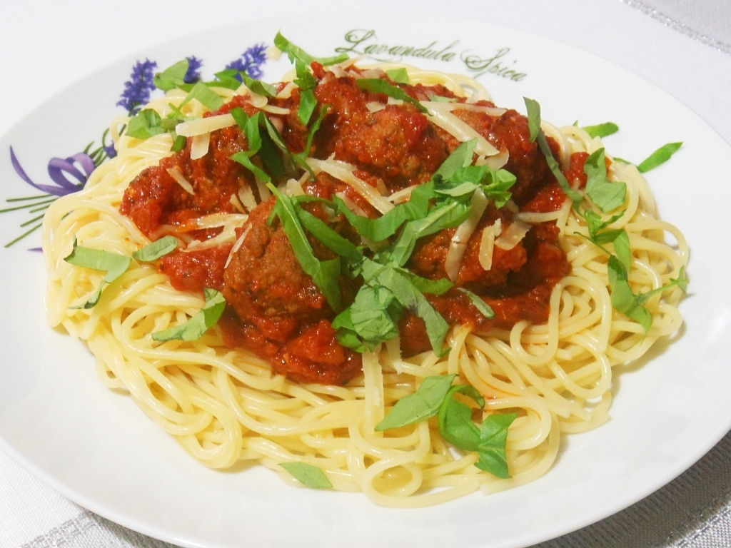 Spaghetti z klopsikami wołowymi